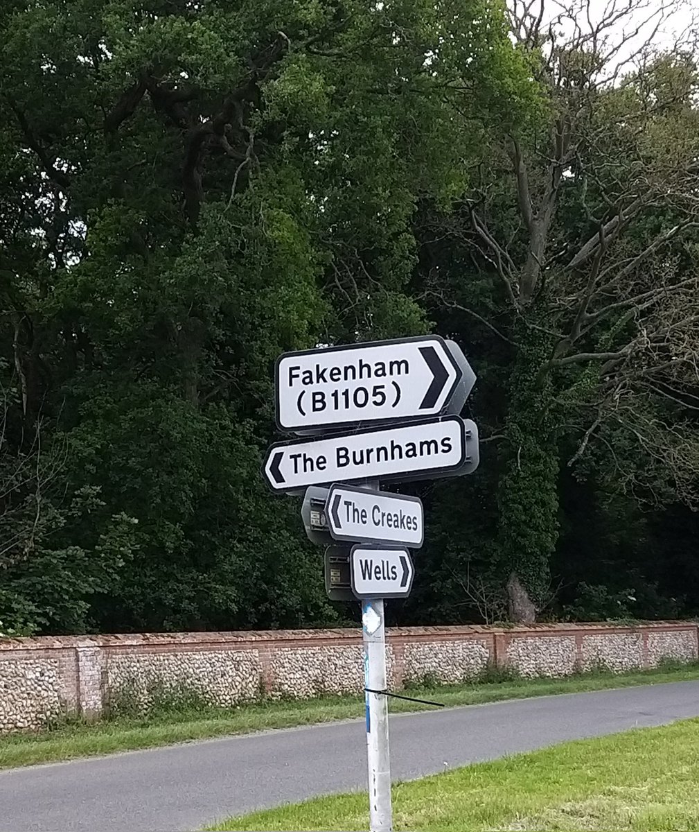 jfmwym's tweet photo. Enjoyed a cycle ride with my Son Edward and with my wife Catherine around #wells,#Holkham,
#southcreak and
#Walsingham yesterday
The lovely Church in #Waterden NR22 6AT is well worth a visit. @creakesbenefice @SouthCreake https://t.co/lp1rQECU6u