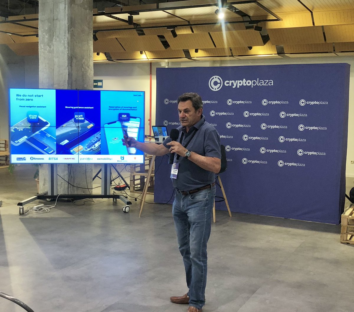 seacoastapp's tweet photo. Hemos pasado unos días geniales en la #cryptosummerweek 🙌🌅 Enhorabuena @cryptoplaza_es por ese nuevo espacio, es la caña 🤘
Tuvimos la oportunidad de contar cómo, cuándo y porqué vamos a tokenizar la costa 😎 de la mano de nuestro CEO y cofundador @jmarnaiz https://t.co/YI3lU8Wbg6