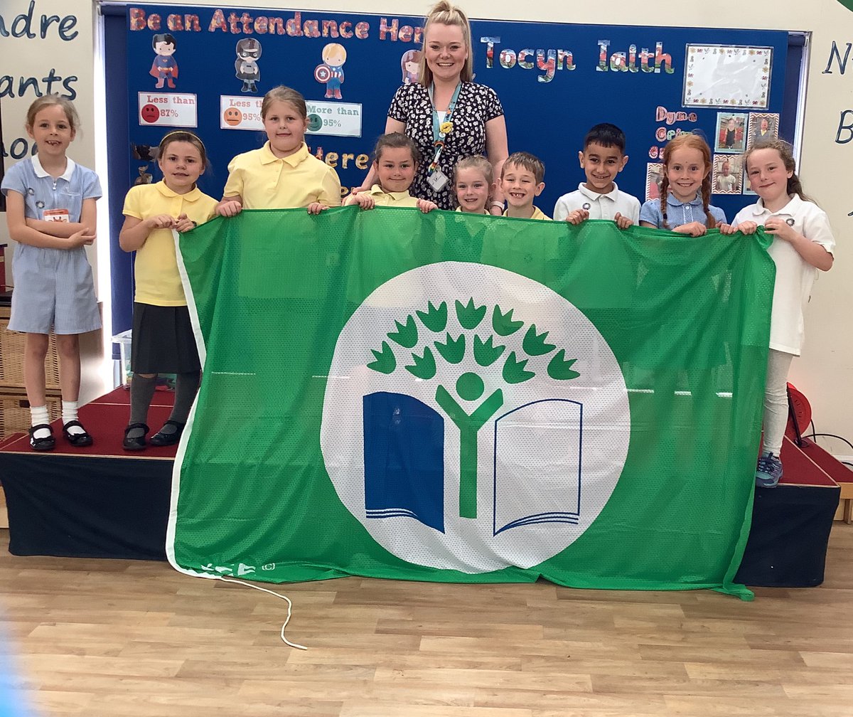 HendreInfants's tweet photo. We are thrilled to say that we’ve just received our third green flag after our eco assessment with @ecoschoolfran this morning. The Eco Representatives were so excited and proud to show off all we do as a school, to help look after our environment. @EcoSchoolsWales #Parents https://t.co/JxyqBJrEVY