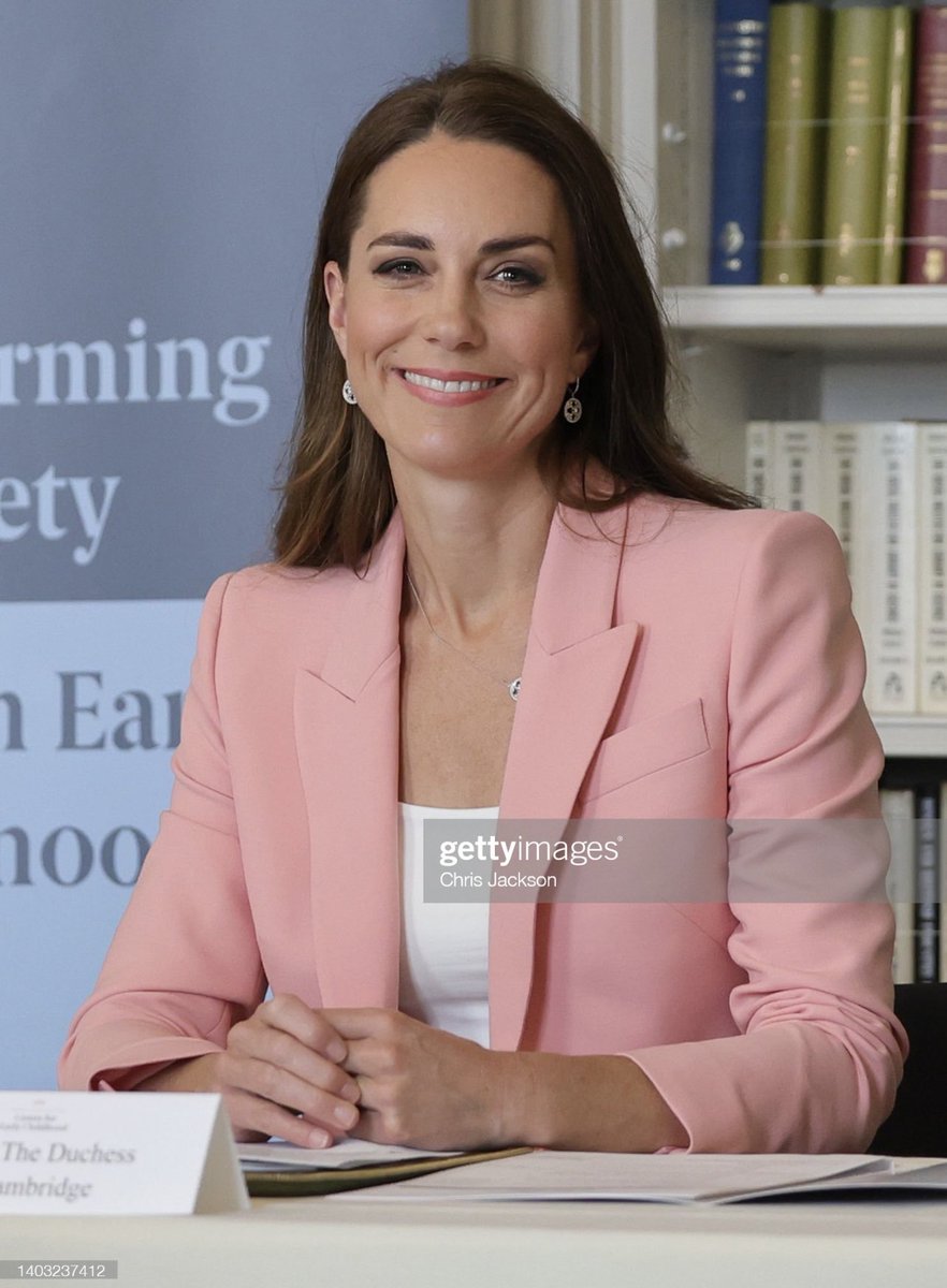 ChrisJack_Getty's tweet photo. The Duchess of Cambridge was looking chic in pastel pink this morning as she gets down-to-business hosting a round-table meeting to discuss the findings of her Centre of Early Development’s research at the Royal Institute https://t.co/SucBMrPNqn