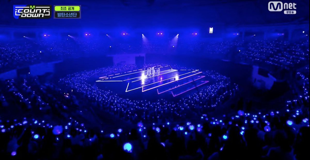 aerigodz's tweet photo. @kkukstudio The scale of BTS M Countdown performance . 

CONGRATULATIONS BTS 🎊 👏 

#YetToCome_BTS https://t.co/R8Co4taDzN