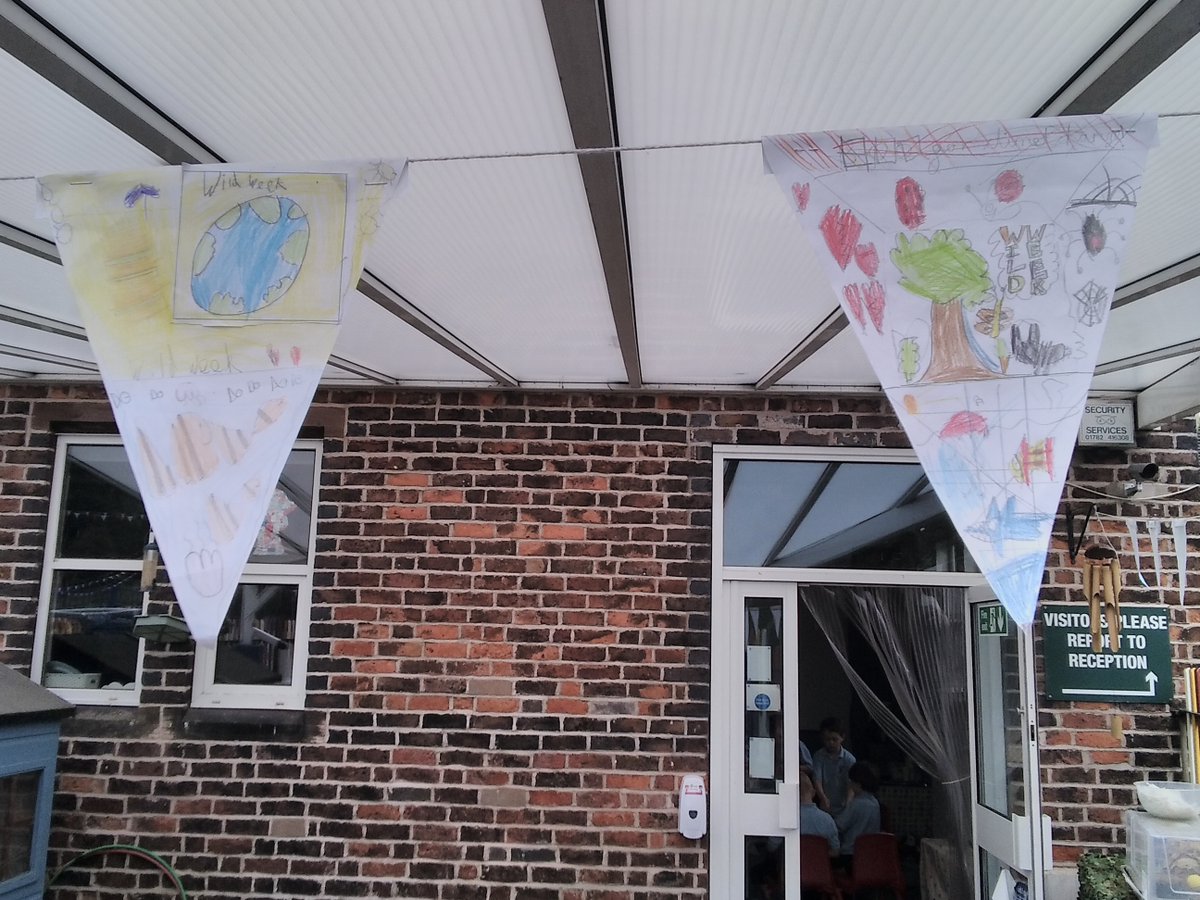 <a href="/rushton_ce/">Rushton CE First School</a>  put the bunting out for our visitor today.  We have written environment poetry with Sally from @MoorlandsAction #MoorlandsWildWeek