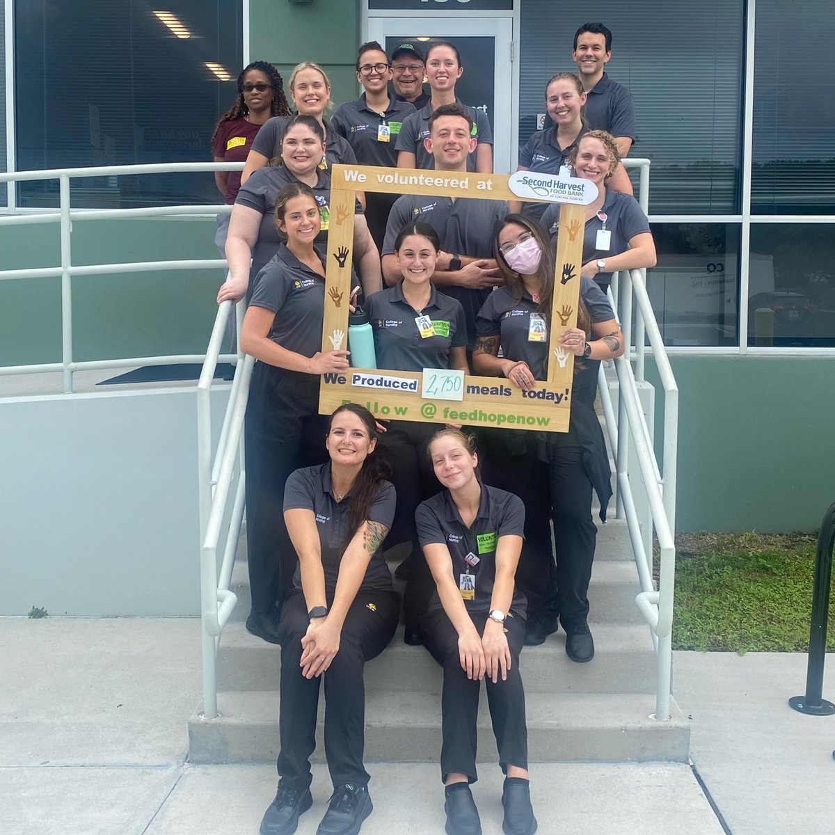 UCF_Nursing's tweet photo. A busy week volunteering across #CentralFlorida for our accelerated BSN students and faculty members - from having fun at #DaytoPlay to packing 2,750 meals with @feedhopenow to helping with #HealthyAthletes at the @2022USAGames https://t.co/AYzmK44z3J