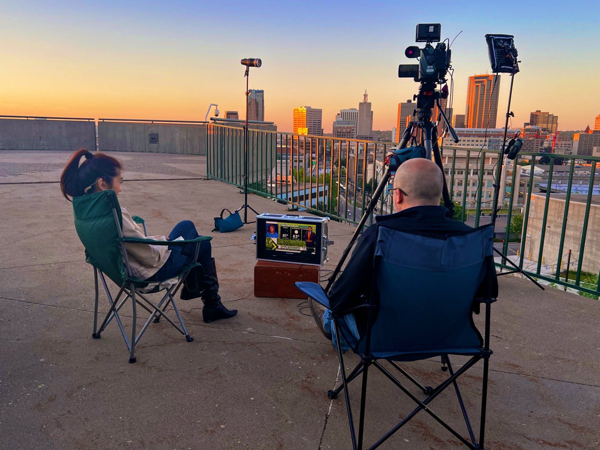 When your boss tells you have new t̶o̶y̶s̶ tools at your disposal you put them to work. @PauleenLe and I putting the video return monitor to work for us. 

#foldingchairs 
#wcco 
#wccomorningshow 
#riseandgrind 
#FridayEve