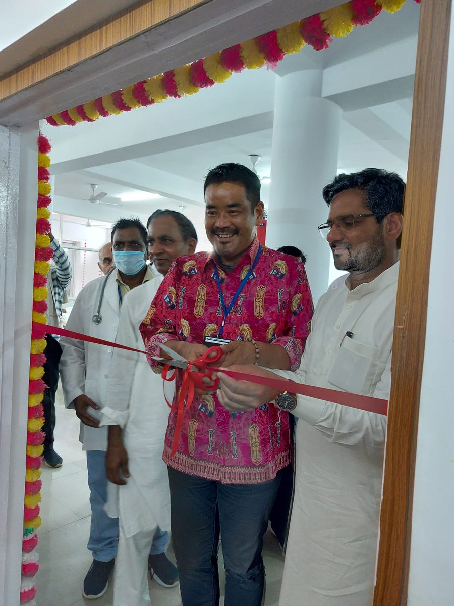 JapaninIndia's tweet photo. The #GGP handover ceremony of the medical equipment and elevators for #SHEOWS, Amroha, Uttar Pradesh was held on June 16.
We hope this will become a symbol of the strong cooperation between Japan and India. #JapanIndia
https://t.co/eumZJxnMpw https://t.co/nDrbHR819s
