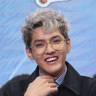 HisMeigeni's tweet photo. you are my precious little angel with the smiles which melts my heart ; @kriswu 🛸 https://t.co/NJ2tWyViFf