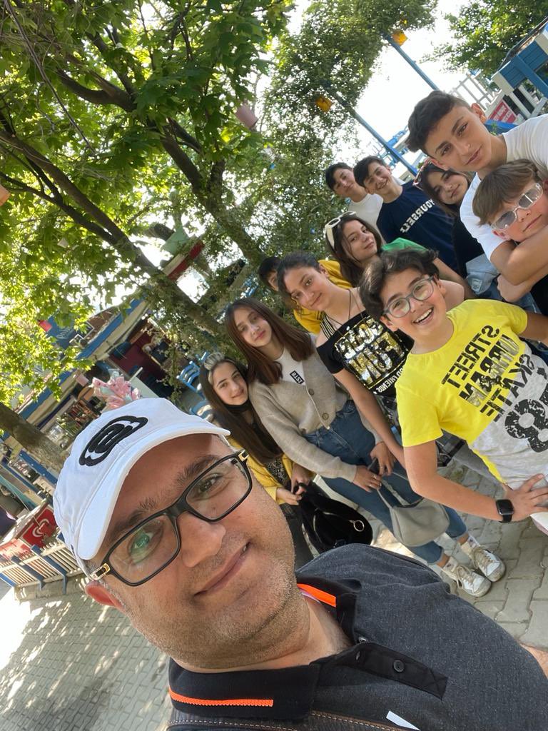 halitpasa2021's tweet photo. Öğrencilerimiz sınıf öğretmenleriyle birlikte gezi ve kahvaltı etkinliği yaptılar. https://t.co/Rb5JKvILEj