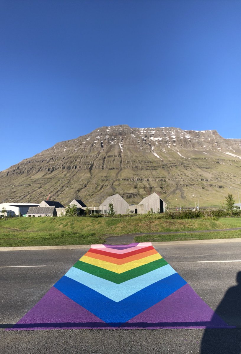 Halldór Bjarneyjarson (@halldorbj23) on Twitter photo *How it started vs. How it ended <a href="/hruturteits/">Vinalegi hverfishrúturinn þinn☭</a> <a href="/arndisbara/">Arndís Bára Pétursdóttir</a> *How it started vs. How it ended <a href="/hruturteits/">Vinalegi hverfishrúturinn þinn☭</a> <a href="/arndisbara/">Arndís Bára Pétursdóttir</a>