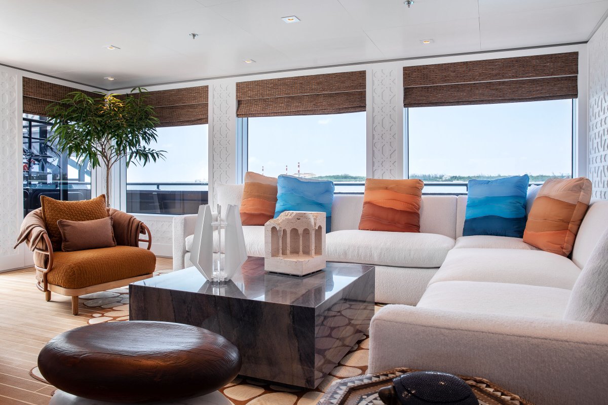 ShadowCatYachts's tweet photo. Though the exteriors of SHADOWCAT #supportyachts get a lot of attention, the interiors deserve just as much. Because our vessels are fully bespoke, they can be customized to an owner's specific tastes. #megayacht #shadowvessel #shadowcat #shadowyacht #hodor Photo: @talktoclint https://t.co/UKZhgz3913