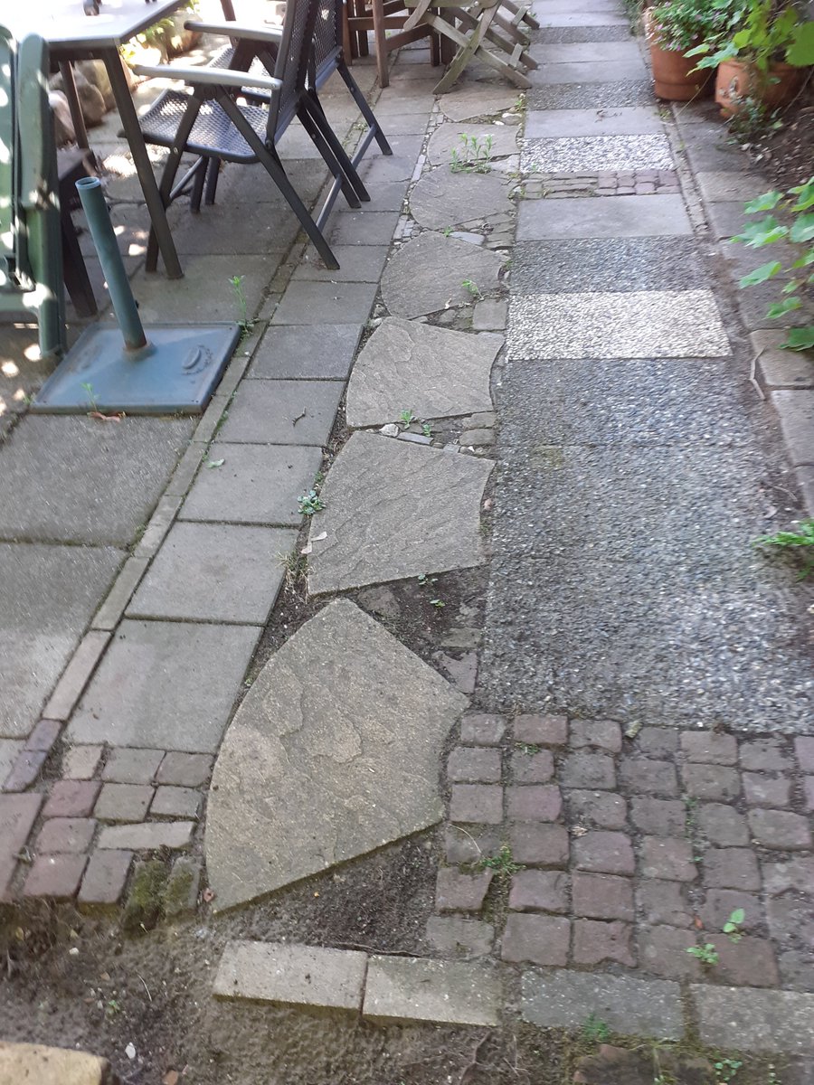 afstandsMoeder's tweet photo. Uit mijn buurt:  https://t.co/yVUL46SIVO https://t.co/UpsSRdG5p7