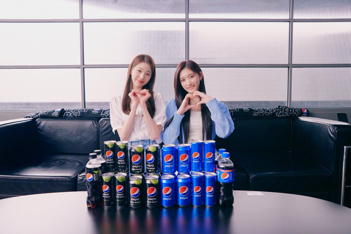 Chee_seo's tweet photo. 2022 PEPSI X STARSHIP
K-POP 캠페인 스포일러 인터뷰 비하인드 #이서 

🔗 https://t.co/0zks92vObk https://t.co/Ruf7Mmv1iS