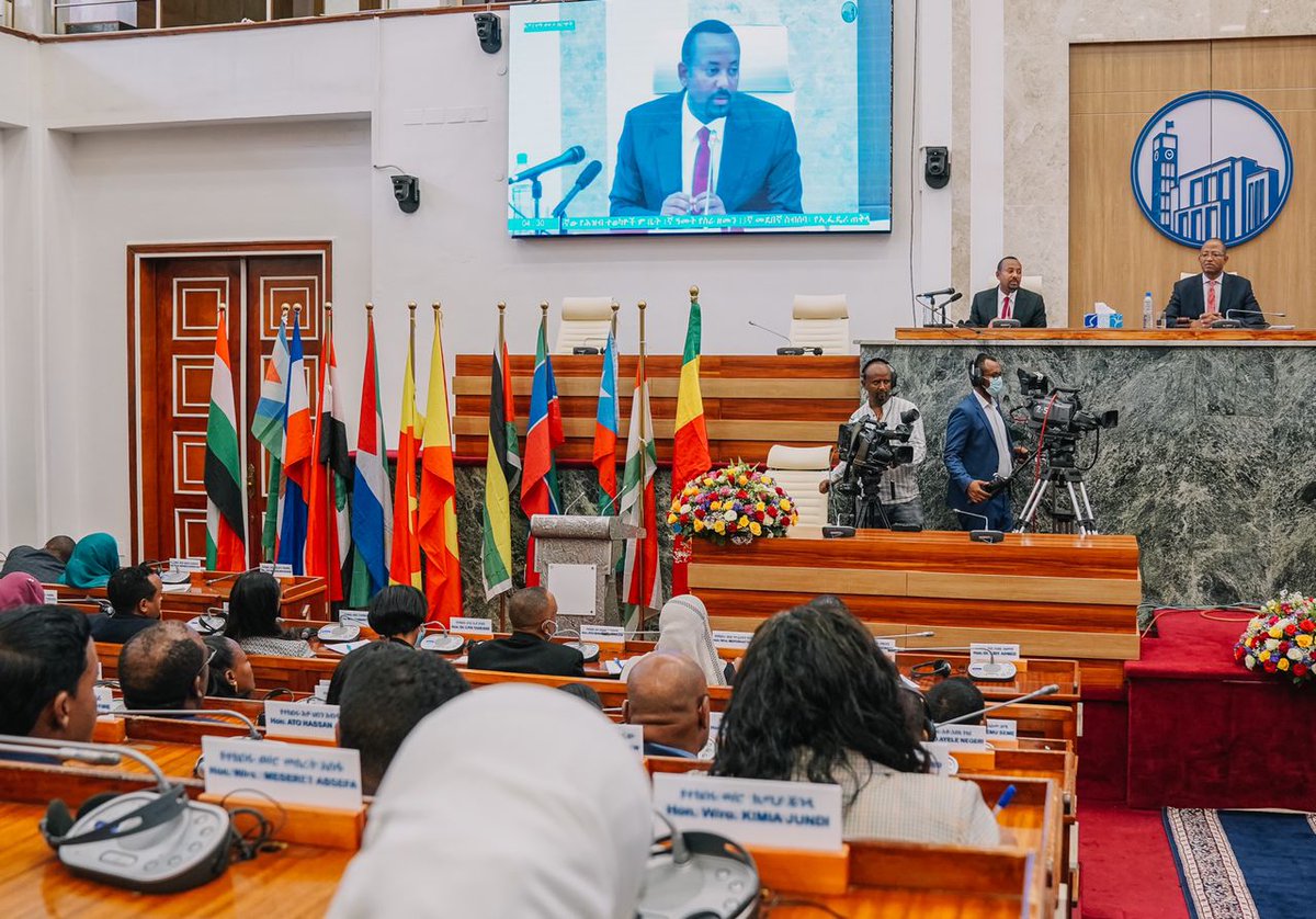 Adal_House's tweet photo. If the #African_Union accepts 2 be a "#Subordinate" in the negotiations under the "#chairmanship" of z state of #Kenya, this means a "#complete_failure" of the role of the #AU &amp; its competent institutions, if not z #beginning 2 z #TPLF 2 act as #Independent_State, not a region. https://t.co/CNz0P8TC5V