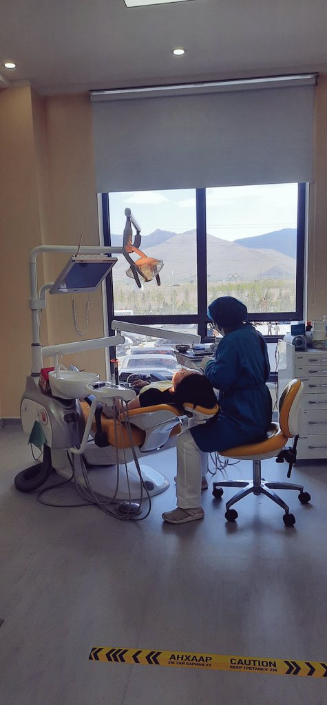 3 дахь жилдээ эмнэлэгээ ажлуулалж байна. Олон бэрхшээл байгаа ч нэг л юм байнга бодогдож бн. 
МОНГОЛД юу хамгийн хэцүү гээч тэр элдэв татвар,өр зээлийн дарамт, ковид бол бүүр ч биш Зүгээр л МОНГОЛ ХҮН ажлуулах. Хүн ажлуулсанаас гахай малласан нь дээр ч юм шиг.