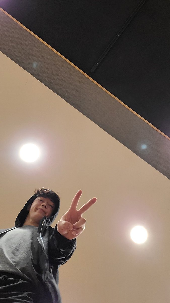 16100S's tweet photo. yea we get it u r tall and this would be our pov https://t.co/fddXJB6mis