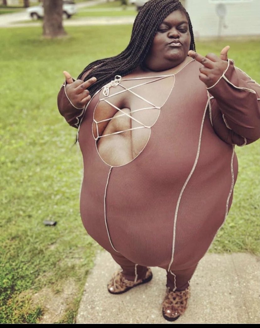 How can you say “Your belle big pass your nyash and you Dey find true love “ that’s a violating comrade 👻👻.    #ASUU #olosho #Crypto #Cryptocrash #gistlovers