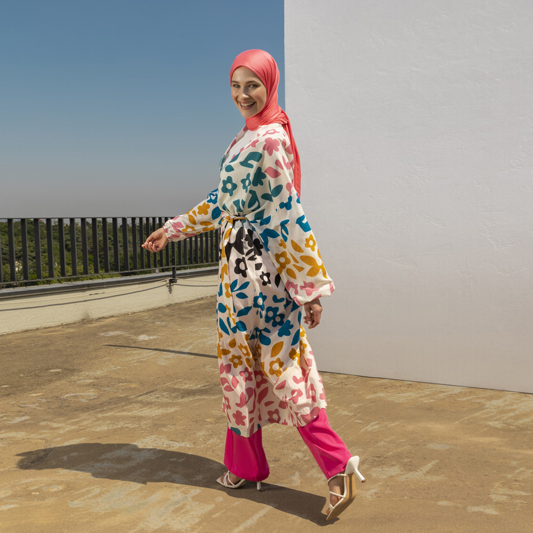 How about making your day fun with colorful combinations?

Shawl🔍8183304
Topcoat🔍8196594
Tshirt🔍7935727
Pants🔍8293924

Modanisa.com