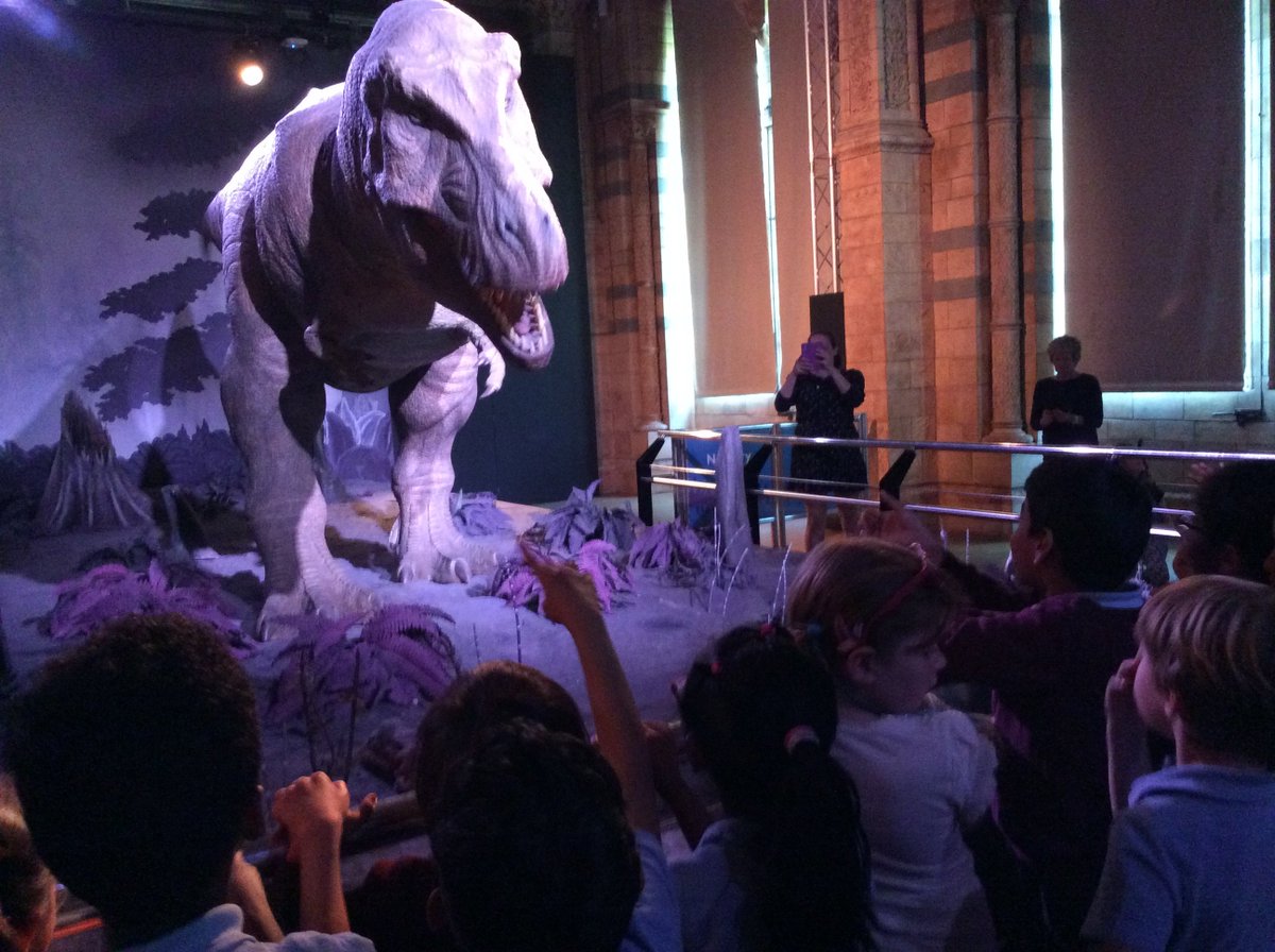 Year 2 loved their trip to the <a href="/NHM_London/">Natural History Museum</a>  yesterday!