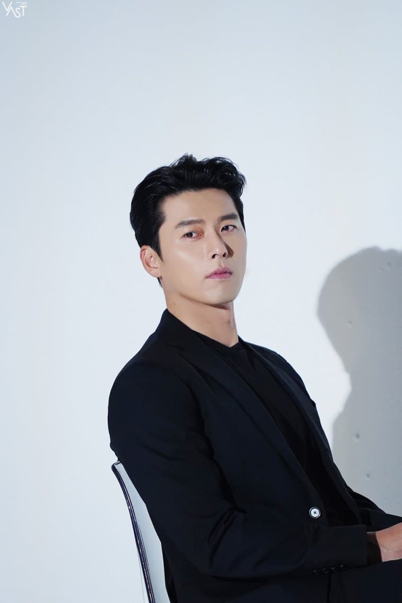 sdwlwngo92's tweet photo. #365일_빈주얼_극성수기 #광고_그런데_눈빛이_서사인
#현빈 #HYUNBIN #ヒョンビン #玄彬
#73Hours #VASTZIP https://t.co/b6e0st9xrw
