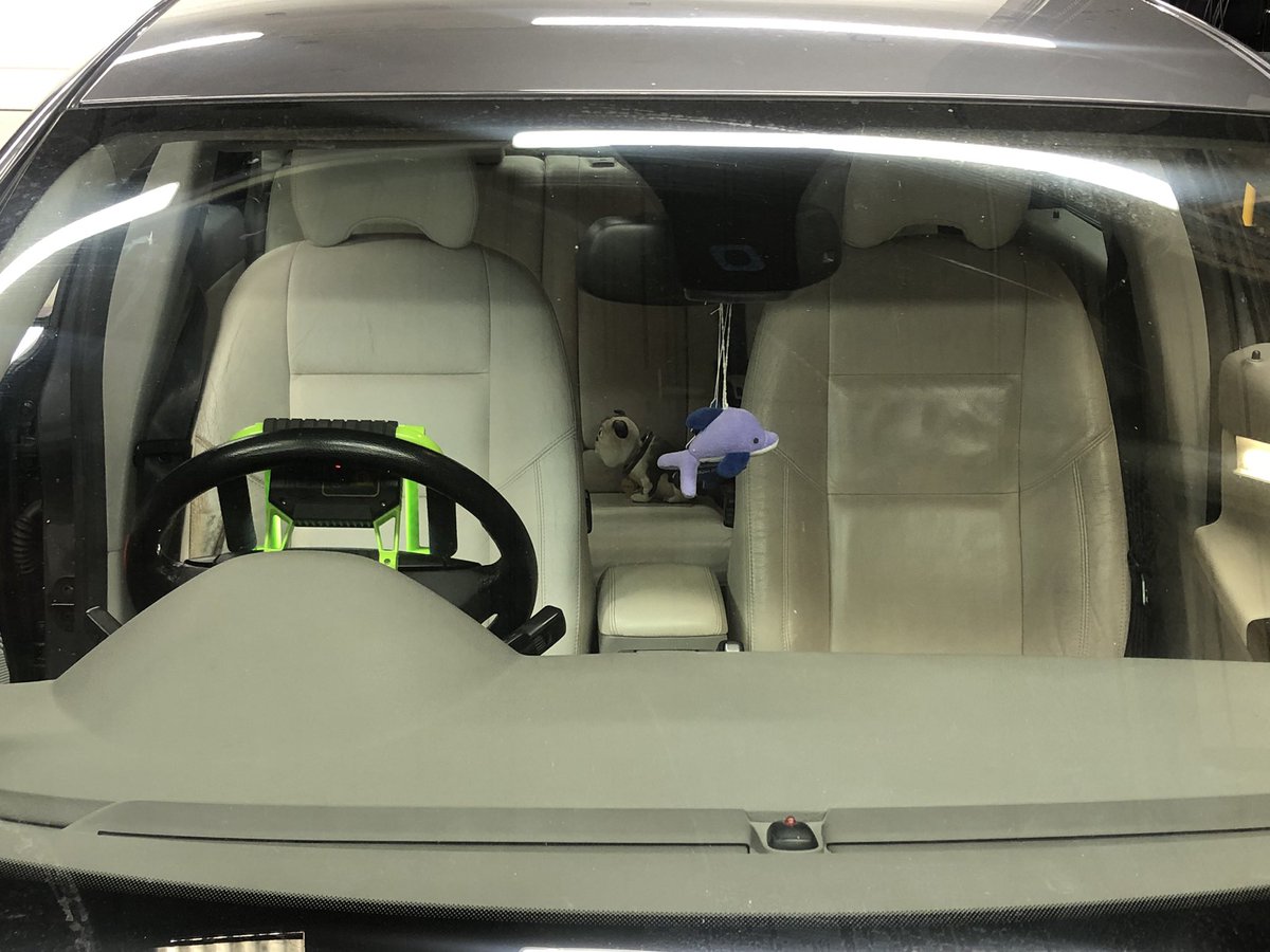 leatherrepairuk's tweet photo. Drivers seat cleaned 🤣 passengers still dirty. 

Amazing what a good cleaner can do.

#lrc1 #leathercleaner #lrcleather https://t.co/dMWNHn8frc