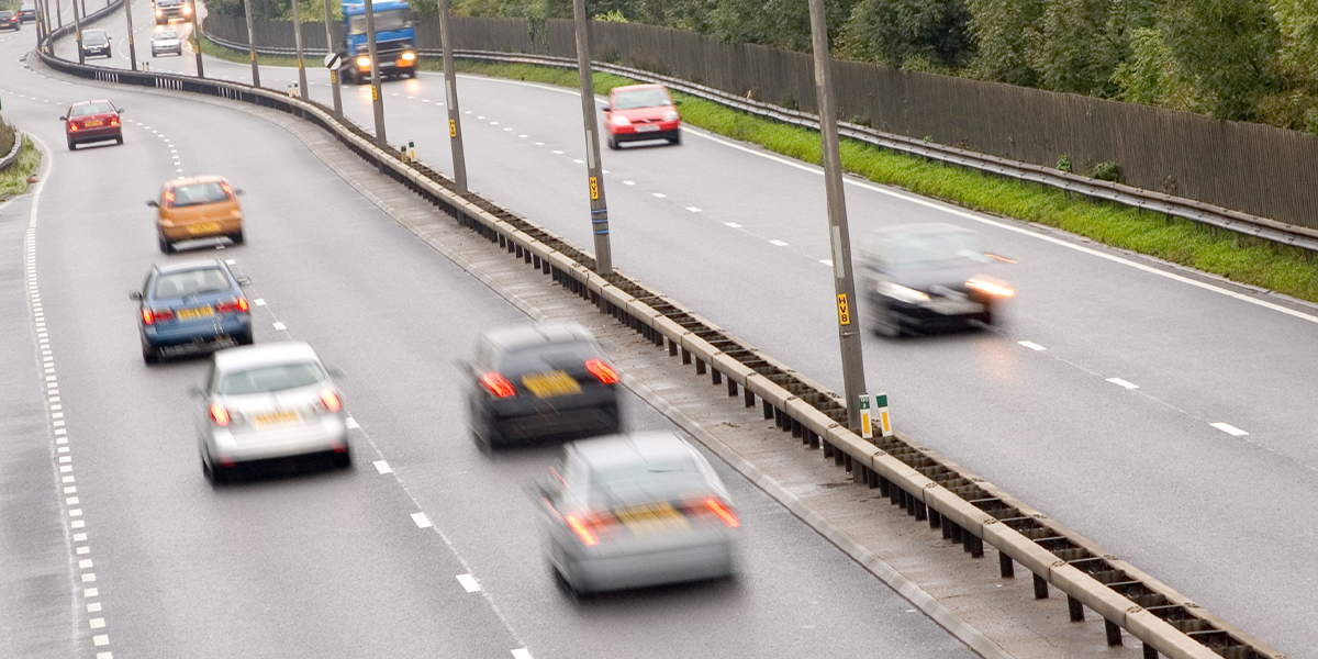 BWSchoolMinibus's tweet photo. Road safety charity IAM RoadSmart carried out a survey that revealed tailgating was considered the most distracting behaviour on British roads.

The 2nd and 3rd most off-putting behaviours were children/other passengers and traffic.

Read more here > https://t.co/NPKFqsNC4i https://t.co/E90ynlGrB9