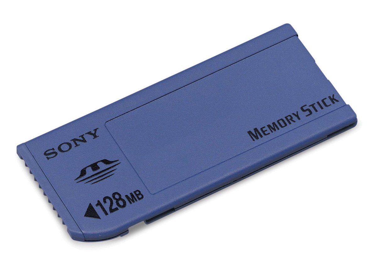 bustedride's tweet image. Almost guaranteed to have software updates via proprietary Sony media device.

#memorystick #minidisk