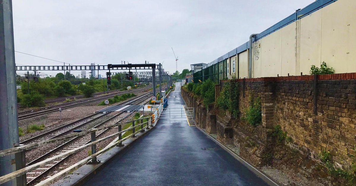 ColasRailUK's tweet photo. π§Ή Clearing up Kensal Green
π·π·ββοΈ SRSAβs #TeamOOC have recently completed upgrades to spruce up Kensal Green Access Point to ensure our site teams, and those of the wider railway industry, are safe when accessing and leaving site.
π Fantastic work team
#ColasRailShares https://t.co/geHCC5eWqL