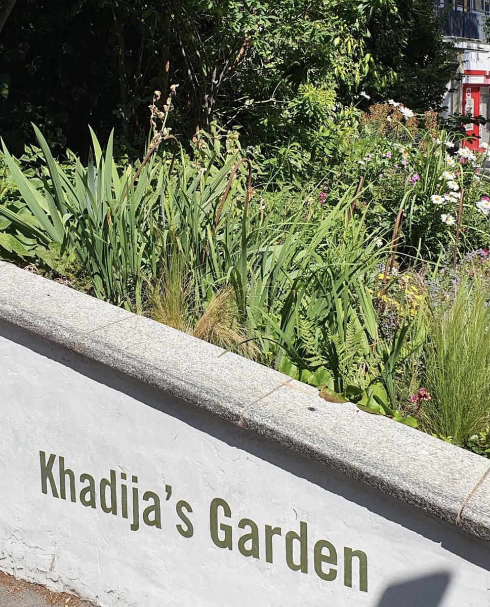PEER_UK's tweet photo. In memory of Khadija Saye 💚

#KhadijasGarden continues to grow in memory of all those who lost their lives 5 years ago and for those who continue to be affected, providing a a nurturing space for people and wildlife alike for many years to come. 
#GrenfellNeverForget https://t.co/mGAPcuylbe