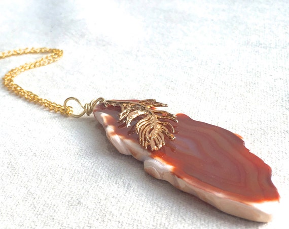 ZenCatPottery's tweet photo. Agate Slice Necklace, summer https://t.co/YqEkJs9DqD via @EtsySocial #zencatpottery #etsysocial #funnfiber #AgateSliceNecklace https://t.co/ibMUTNK4aM