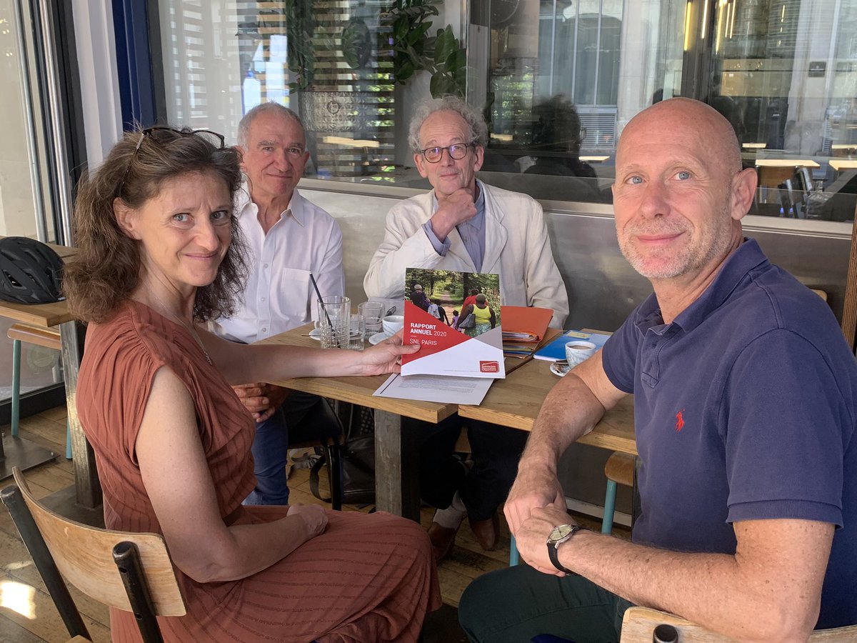 EliseFajgeles's tweet photo. Insertion par le logement, développement du logement social, remise sur le marché des biens vacants, garantie universelle, rénovation énergétique : autant de sujets d'échanges avec l’association @SNLogement qui rejoignent le programme logement de @EmmanuelMacron
#paris3 #paris10 https://t.co/9CGMoBqHAR