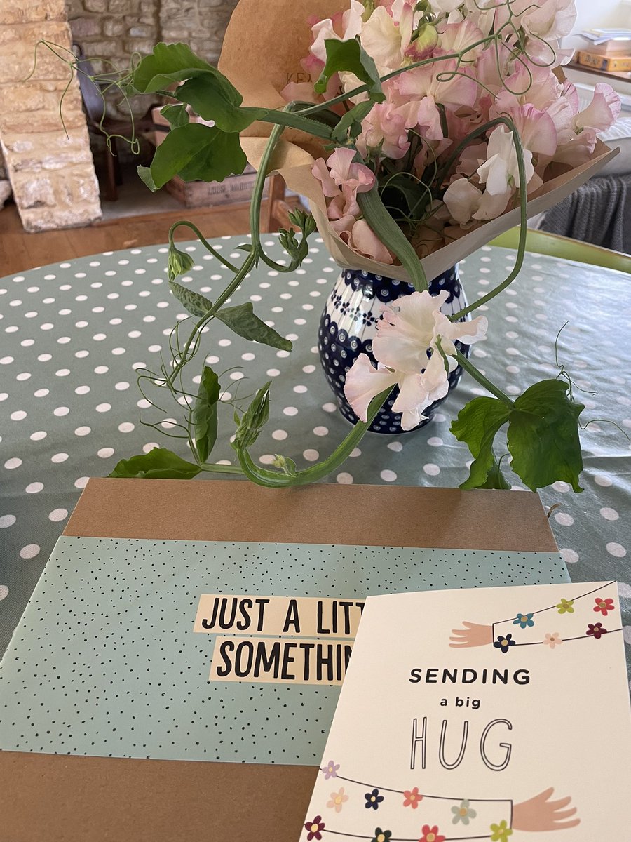 sstephensmith's tweet photo. Lovely to receive a little something in the post this morning from my @PauseOrg National Practice Lead @jocasta73 ๐
#modellingthemodel #heldinmind https://t.co/udU5HEnfcB