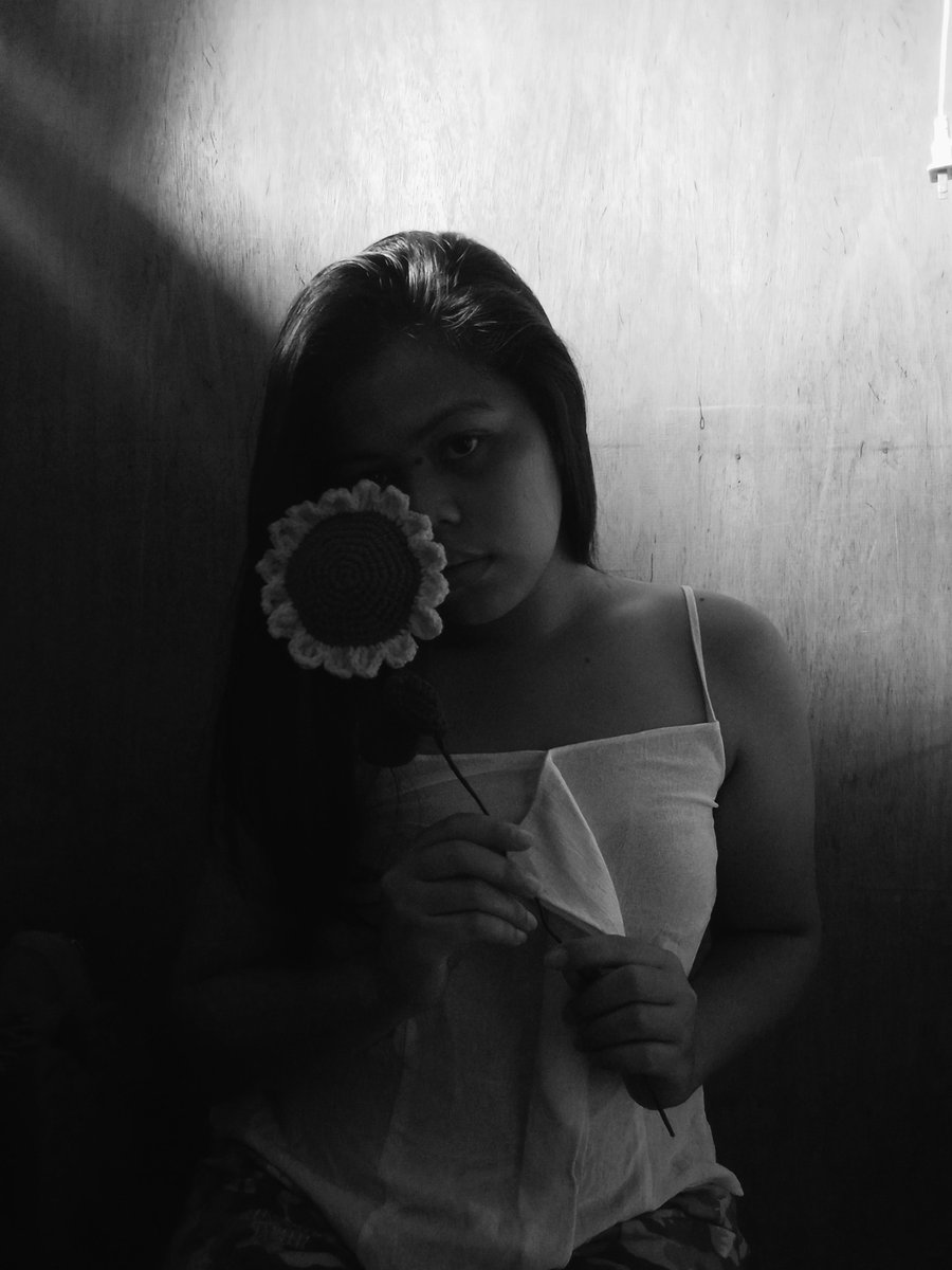 ONorelyn's tweet photo. She'll bloom even if it's gloom https://t.co/aMfacikQ8j