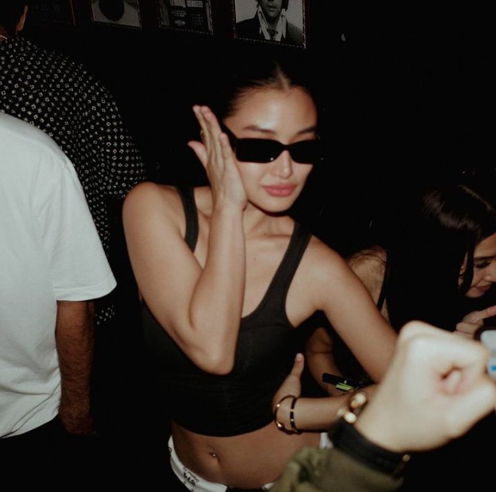 chariceyeah17's tweet photo. 😎 https://t.co/XKSmNcKQHw