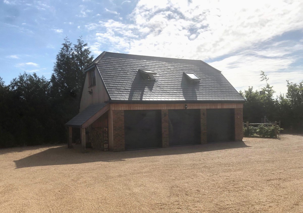 We were pleased to revisit our client’s development site this week. The garage outbuilding we got approval for looked great in the Kentish sunshine.
If you're thinking of a bespoke outbuilding on your property, contact our architectural team at info@bloomfieldsltd.co.uk #planning