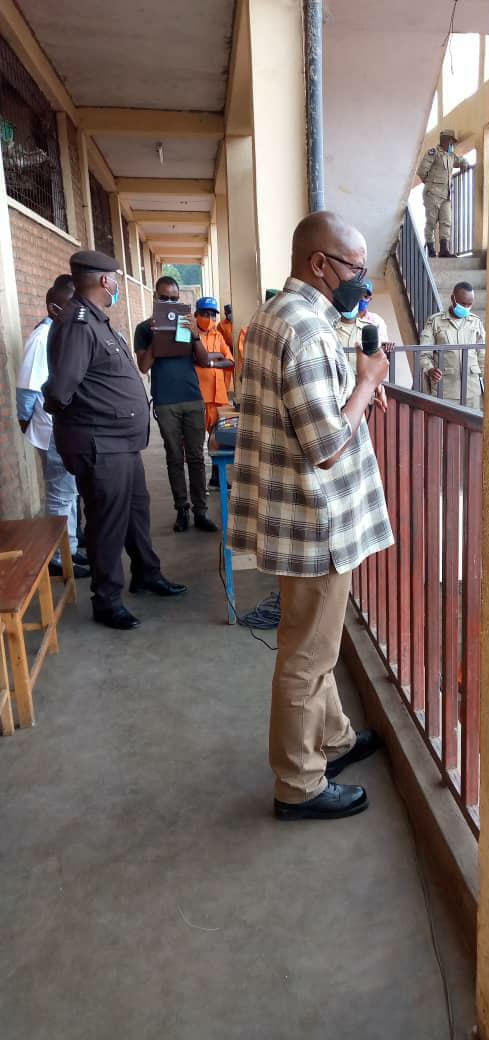 RCS_Rwanda's tweet photo. Today on 16 June 2022, Minister of interior Hon. Alfred GASANA, visited @PrisonRubavu and spoke to the Correctional officers reminding them of their daily responsibilities, to behave better, especially as it requires dedication and honesty in correcting those who break the law. https://t.co/1wghhBLr92