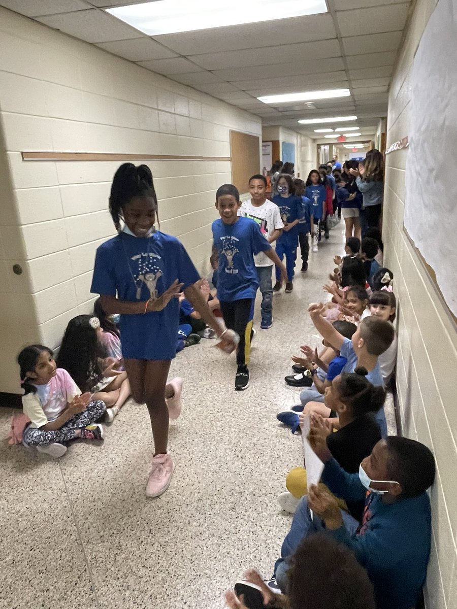 MissScoras_LP's tweet photo. And that’s a wrap! So proud of these kids, especially my 2 fourth graders ready for @LinwoodSchool56 https://t.co/WJ6J6RQabV