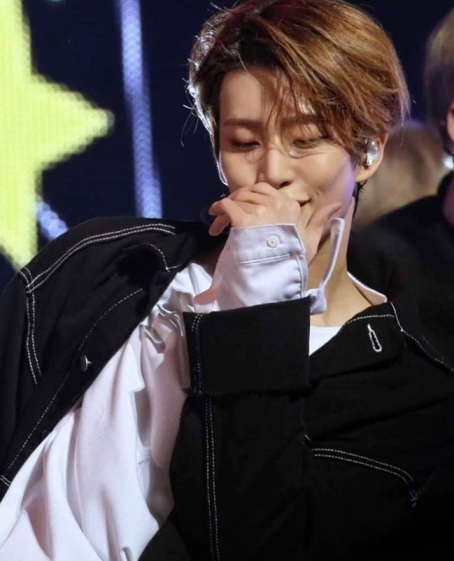 strotwts's tweet photo. i miss this flirt so much 🖤
#mflirt #엠제이 #MJ #아스트로
#We_Still_With_MJ https://t.co/qtITbtbics