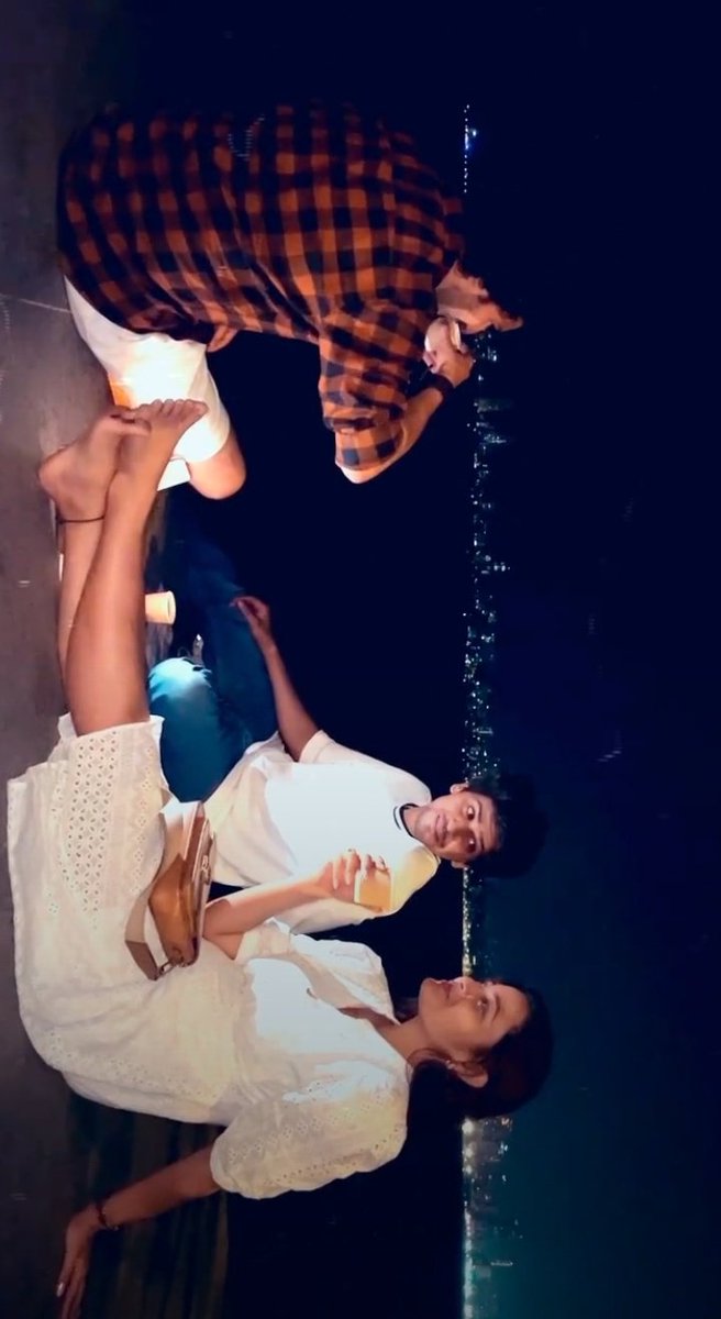 AesthaticLove's tweet photo. Lovely reel.. lovely people..
And I can feel the feeling.. the air 🤍✨
The best friendsss.. 💕

#MoRan #SiMi #KuVeri #ZiddiDilMaaneNa #KaveriPriyam
#KunalKaranKapoor #Prathmesh https://t.co/QC5LSWHxtu