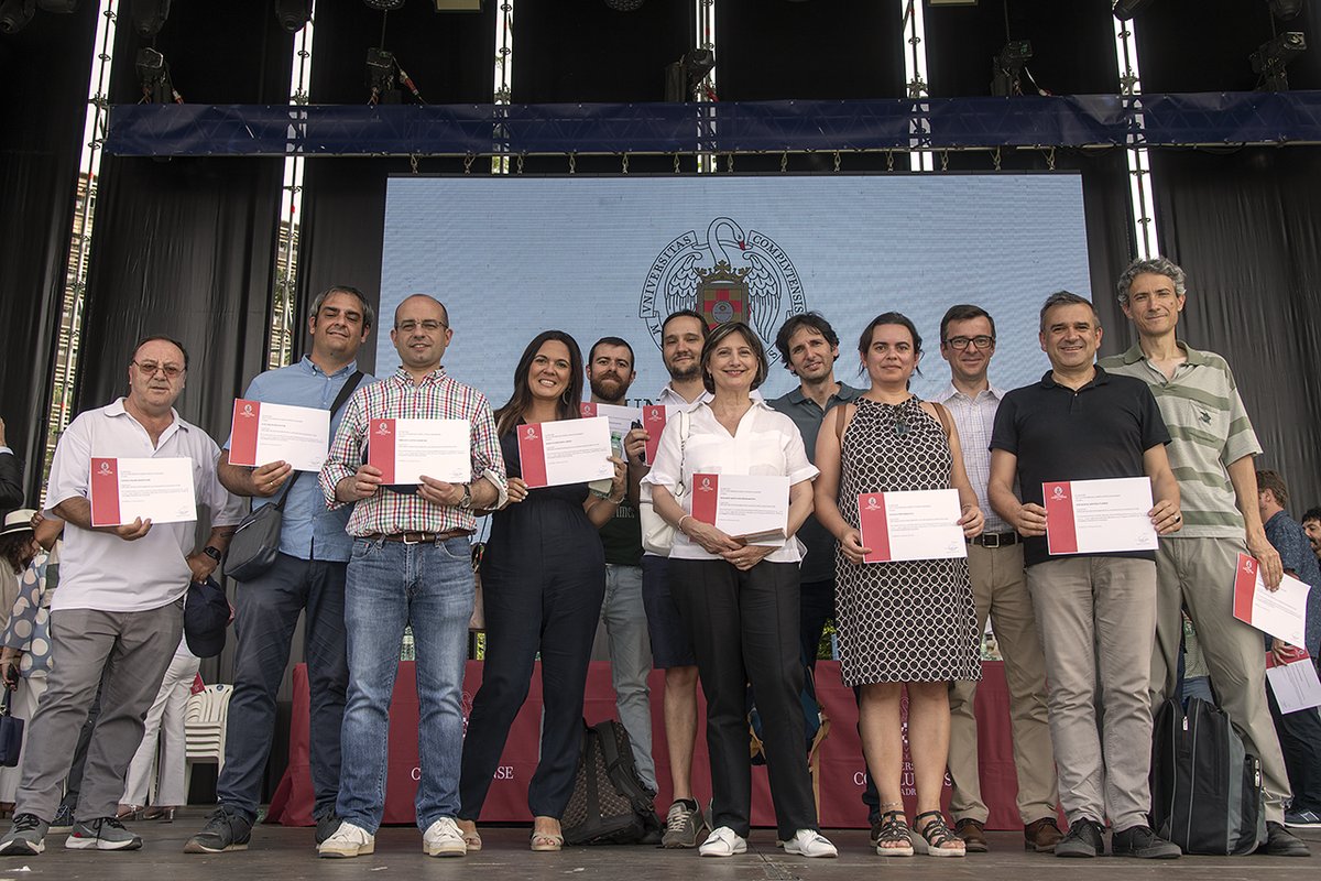 Informática UCM (@informaticaucm) on Twitter photo Los profesores excelentes de <a href="/informaticaucm/">Informática UCM</a> han recibido esta mañana sus diplomas de Docentia (foto de <a href="/TribunaComplu/">Tribuna Complutense</a>) Los profesores excelentes de <a href="/informaticaucm/">Informática UCM</a> han recibido esta mañana sus diplomas de Docentia (foto de <a href="/TribunaComplu/">Tribuna Complutense</a>)