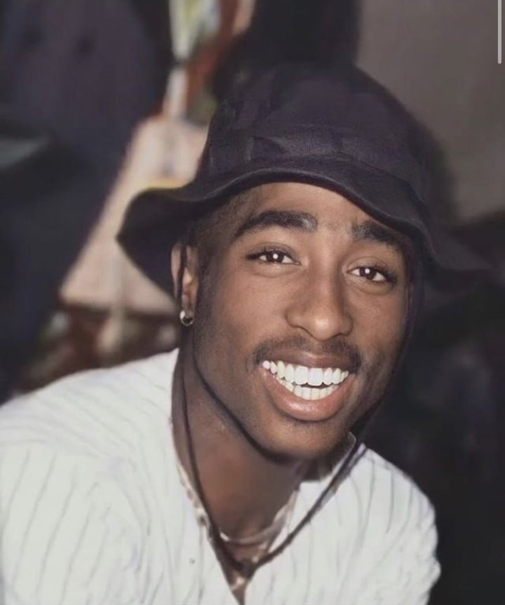 Happy birthday <a href="/2PAC/">2PAC</a> . He would have been 51 today 🙏🏾
