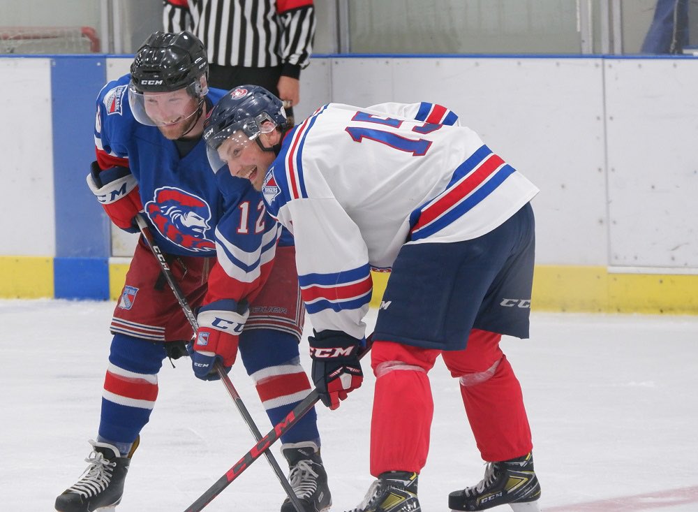 CoachLypka's tweet photo. Besides the photos of the players signing autographs for the kids this is my favourite pic from the #RACalumni game

Two special players in their eras 20 years apart in age who have likely never met before sharing a laugh @AConlon11 @athacker_21 

Photo credit to @Mix1079FortSask https://t.co/Fq1DwY3foW