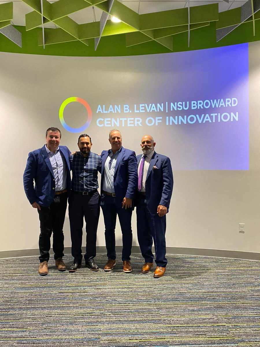 uPlanner tweet media