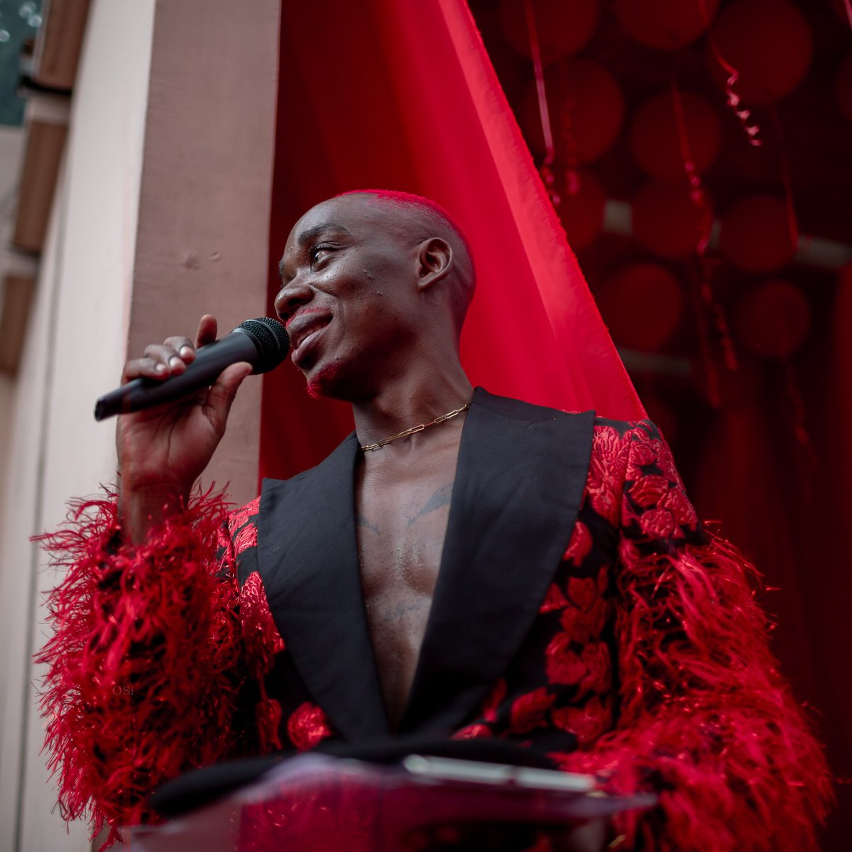 hesjaay's tweet photo. The Red Carpet at the @coloredpartysrs.
Every single sweat was worth it ✨

@Martini_Global
#MoulinRouge https://t.co/h5K2FX7PJe