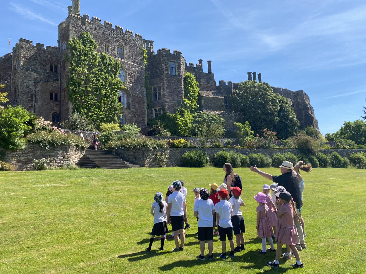 Otters_MP's tweet photo. We had a fantastic day at Berkeley Castle yesterday 🏰☀️ @MonktonParkSch https://t.co/IJEHKJI9gQ