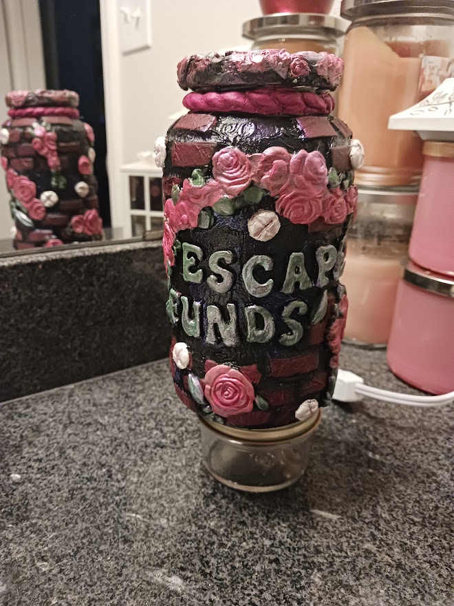 MaDRaG76's tweet photo. #upcycle #Crafts #diy #notinthelandfield #escapefunds #Recyclecrafts https://t.co/fXT6I4Ihkw
