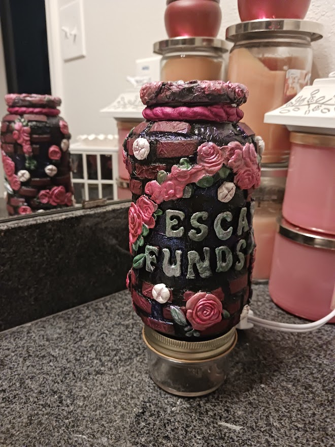MaDRaG76's tweet photo. #upcycle #Crafts #diy #notinthelandfield #escapefunds #Recyclecrafts https://t.co/fXT6I4Ihkw