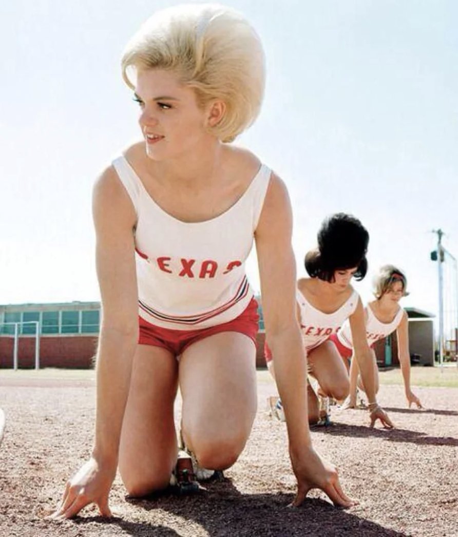 Cool Past Pics tweet media