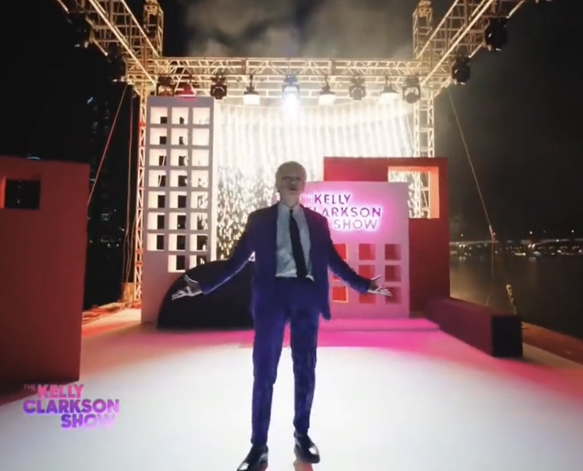 아 저거 무대 끝나고의 반응이 궁금하다고 어떠냐 이것이 K- 다니엘이다