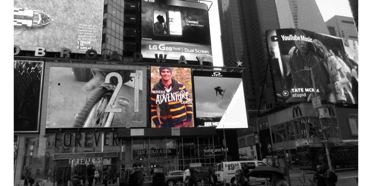 TaZeTheGod's tweet photo. Hey anyone living in NY!

There's going to be a #SaveLegacies billboard in the exact center of Times Square at 1504 Broadway over next couple days!

We need pictures if you or a friend are able to get one! https://t.co/cEuSXvqNkg
