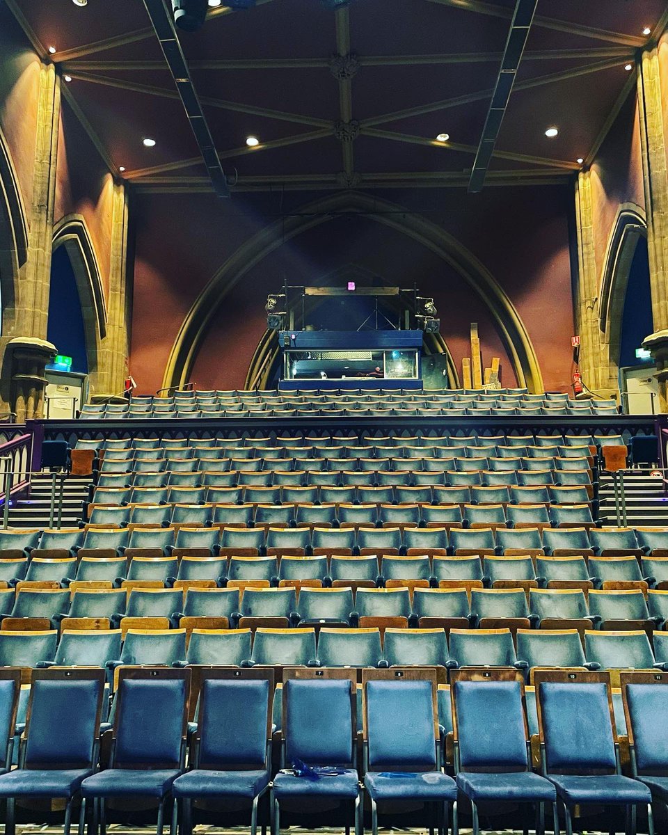 dyadproductions's tweet photo. Tonight, we’re at the glorious @trinitytheatretw with A Room of One’s Own. Tunbridge Wells in the sunshine, what’s not to love? And look at their beautiful outdoor stage (pic 2)!
.
#tunbridgewells #kent #theatre #convertedchurch #sunshine #virginiawoolf #woolf @VirginiaWoolfGB https://t.co/CUnKkX1q0k
