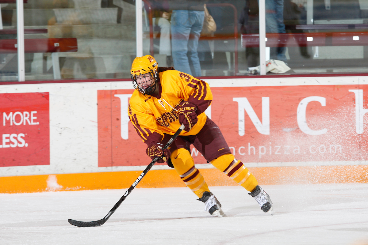 GopherSports's tweet photo. Does @GopherWHockey need to bring back the flying puck j's - yes or yes?
#ThrowbackThreads https://t.co/UbWLdaWFNI